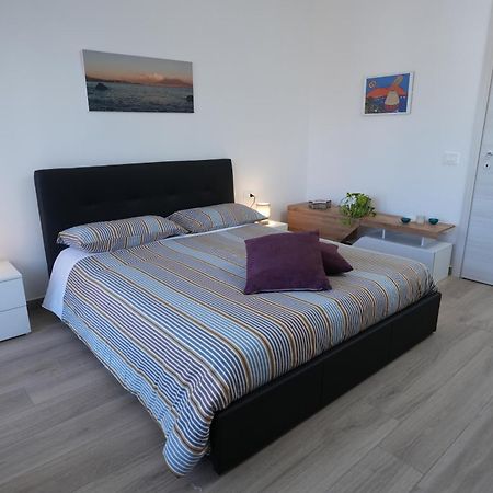 Panorama Vesuvius Affittacamere Guesthouse With Lift Near To Subway In Napoli Center Bagian luar foto