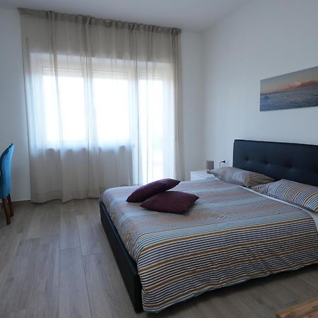 Panorama Vesuvius Affittacamere Guesthouse With Lift Near To Subway In Napoli Center Bagian luar foto