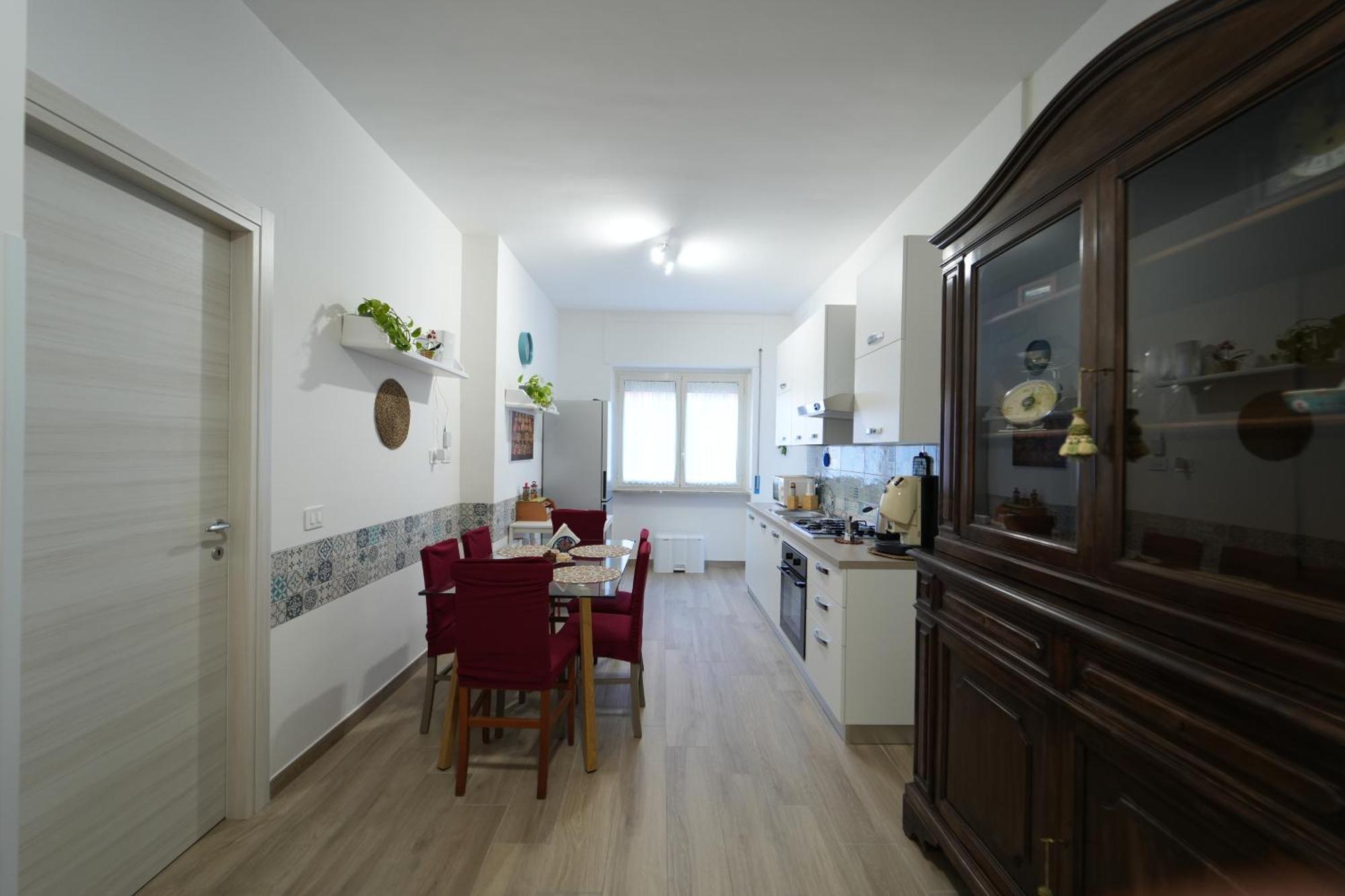 Panorama Vesuvius Affittacamere Guesthouse With Lift Near To Subway In Napoli Center Bagian luar foto