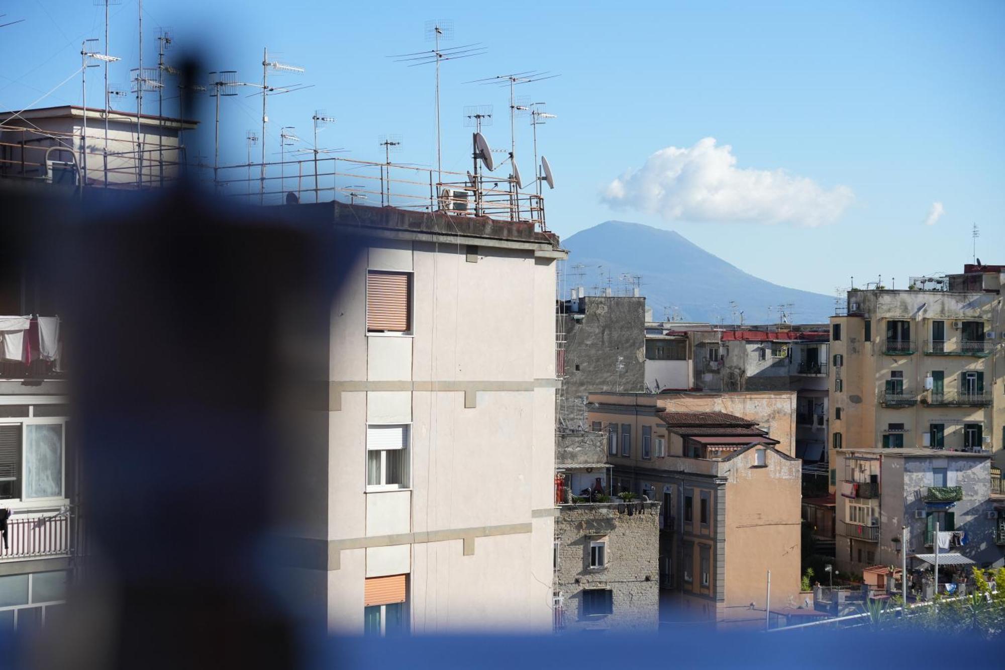 Panorama Vesuvius Affittacamere Guesthouse With Lift Near To Subway In Napoli Center Bagian luar foto